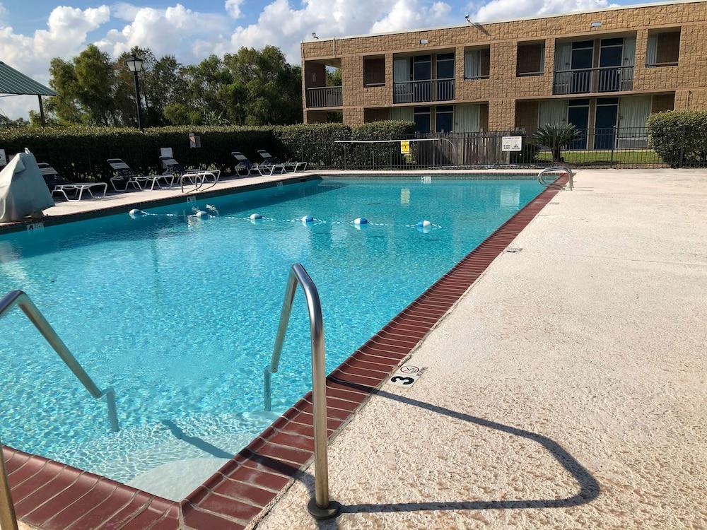 Motel 6-La Place, La Luaran gambar