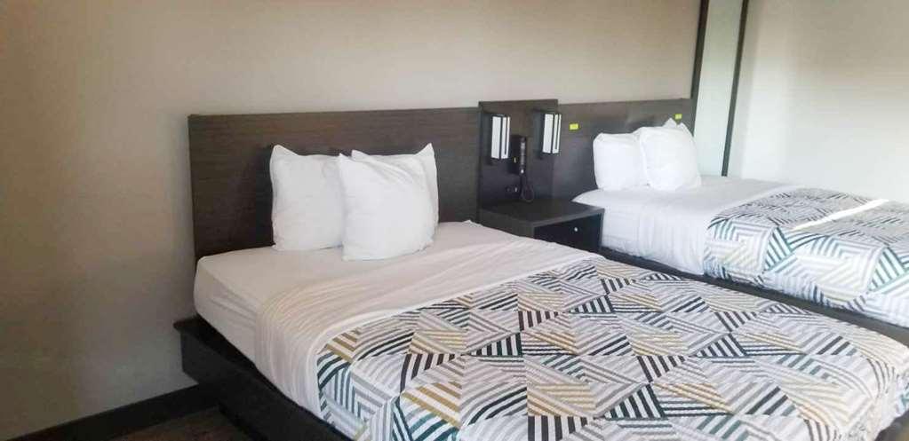 Motel 6-La Place, La Bilik gambar